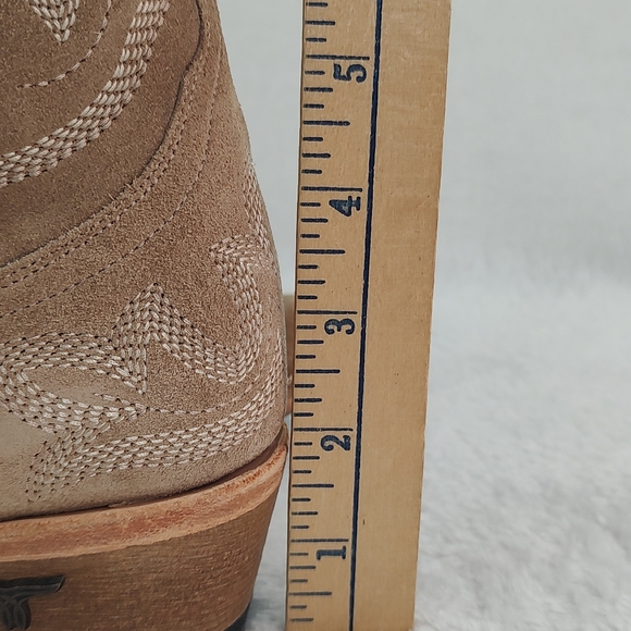 Lane Saratoga Bootie Womens Latte Roughout Leather Western Short Snip Toe  NWT - Picture 6 of 9